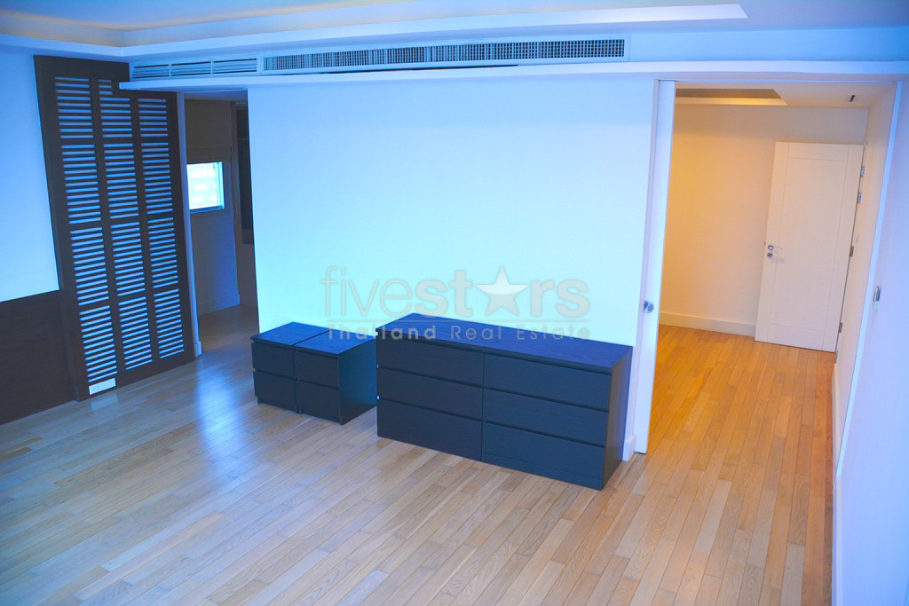 Penthouse 3 chambres type duplex à vendre proche BTS Asoke, photo 15