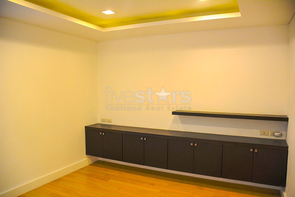 Penthouse 3 chambres type duplex à vendre proche BTS Asoke, photo 16