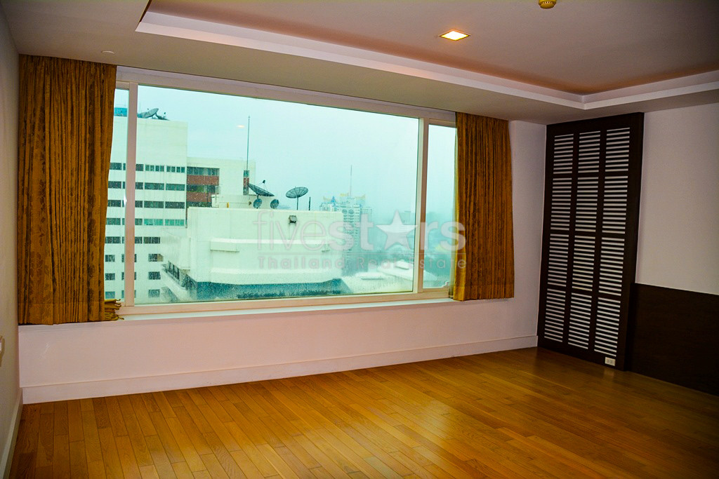 Penthouse 3 chambres type duplex à vendre proche BTS Asoke, photo 14