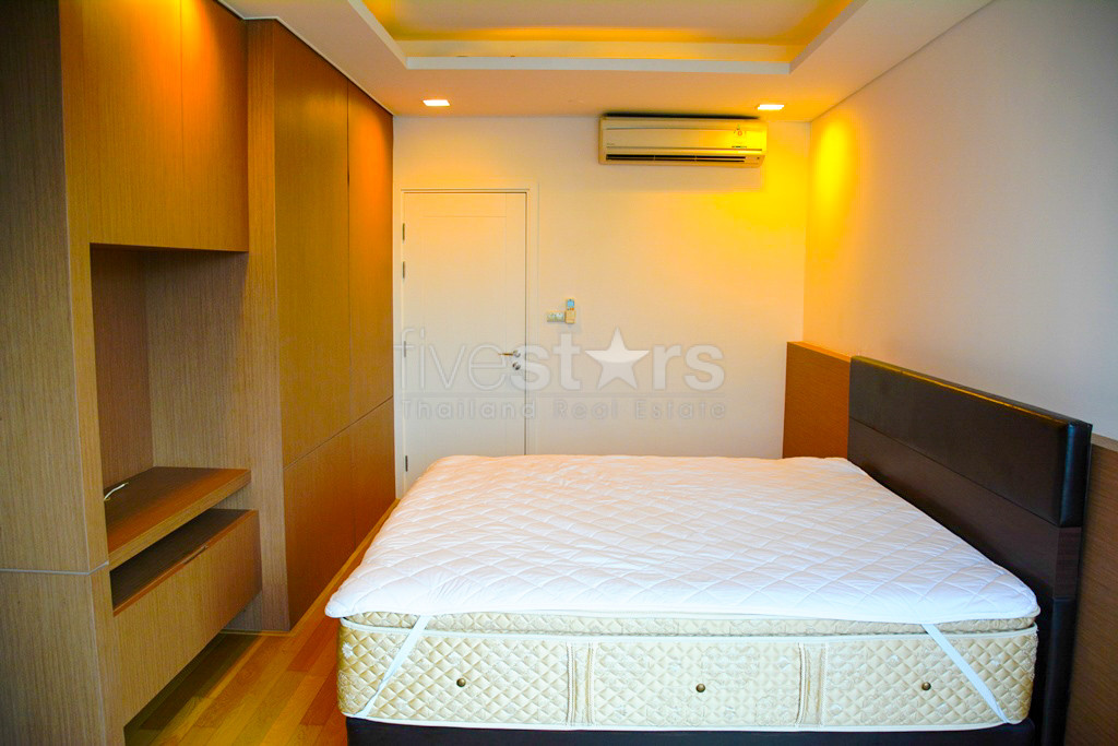 Penthouse 3 chambres type duplex à vendre proche BTS Asoke, photo 13
