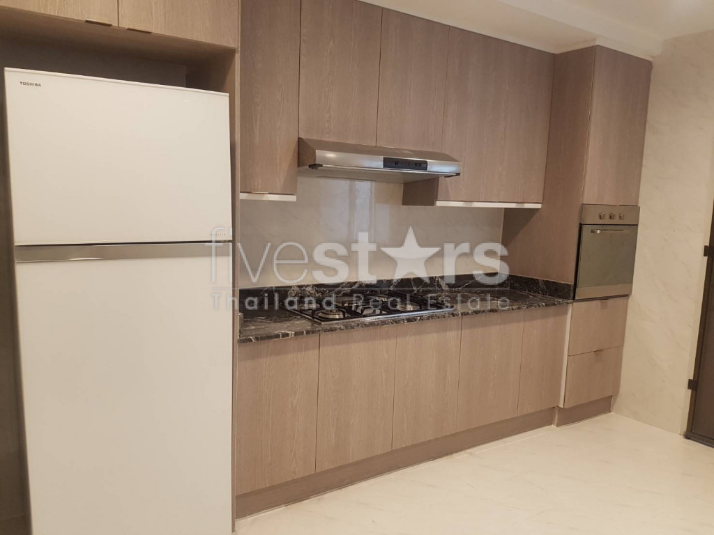 Spacious 4 bedroom apartment for rent in Sukhumvit, photo 8