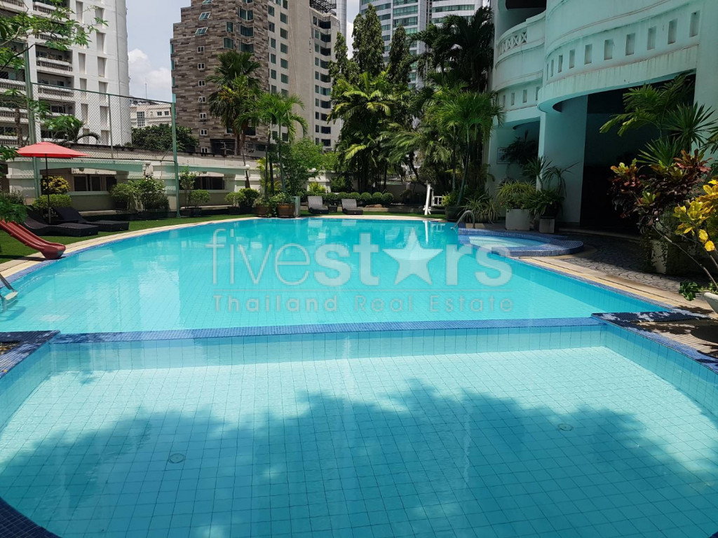 Spacious 4 bedroom apartment for rent in Sukhumvit, photo 15