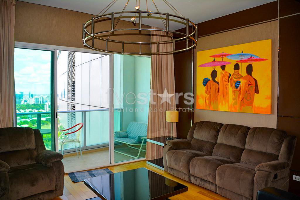 High-floor 3-bedroom condo for sale close to BTS Asoke, photo 3