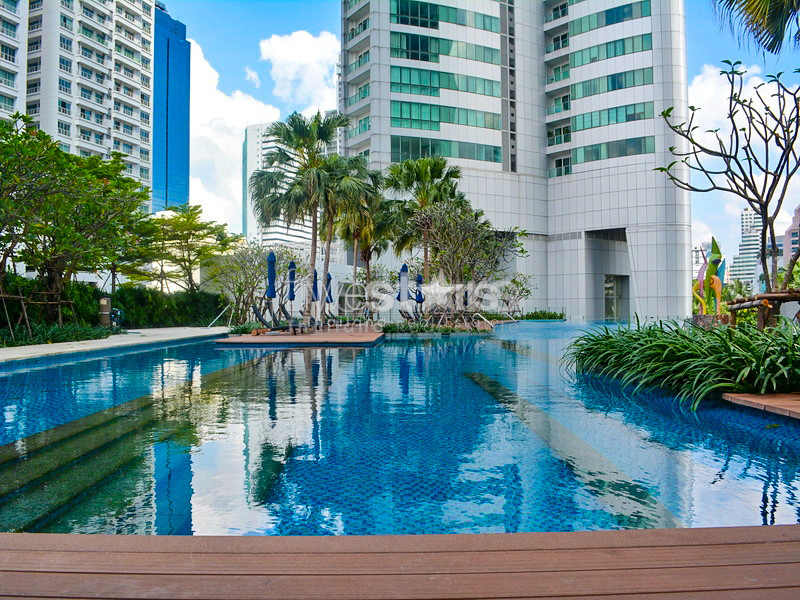 High-floor 3-bedroom condo for sale close to BTS Asoke, photo 17