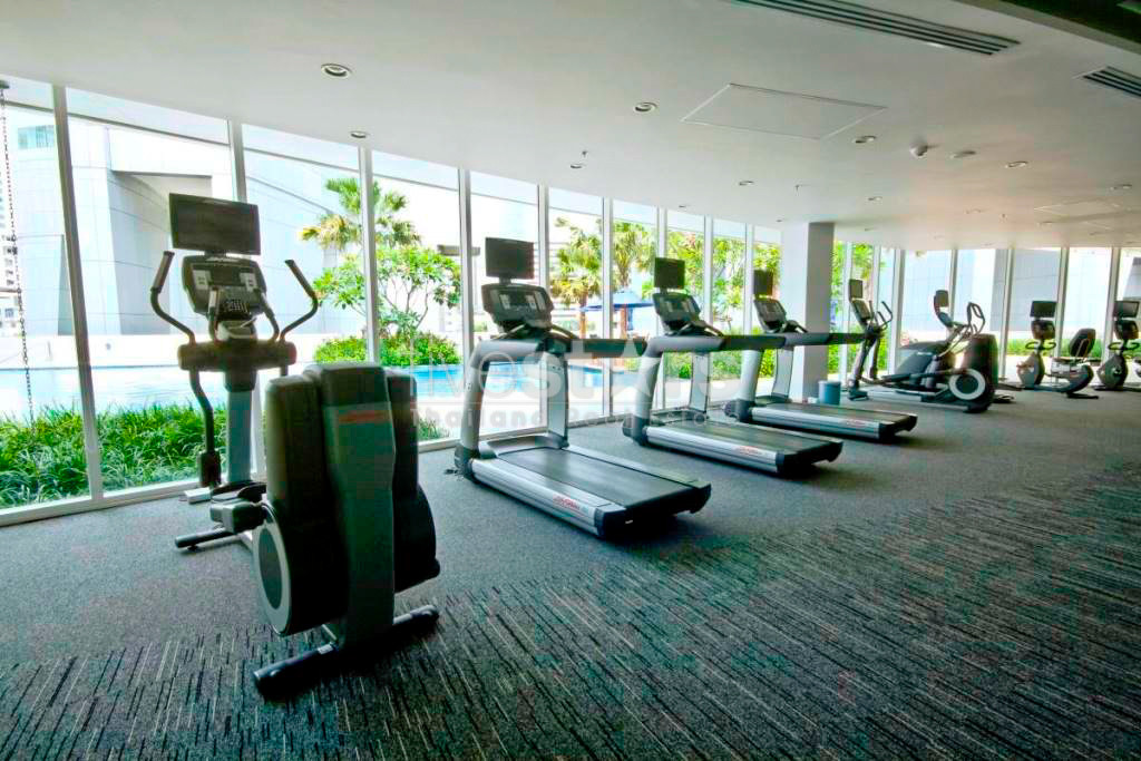 High-floor 3-bedroom condo for sale close to BTS Asoke, photo 18