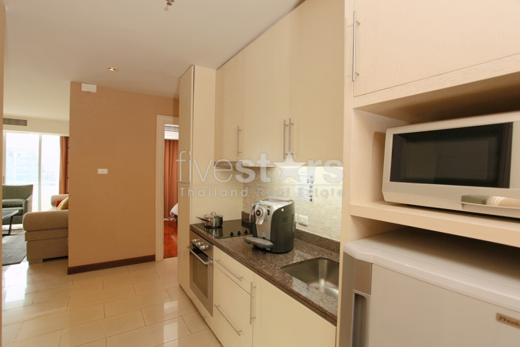 2 bedroom furnished condominium near Asoke BTS and Sukhumvit MRT, photo 3