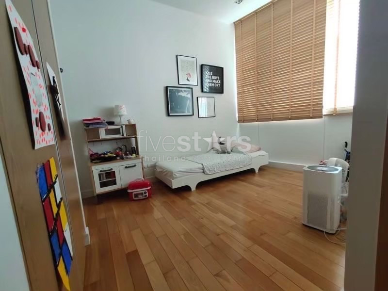 Condo spacieux de 3 chambres à l'étage supérieur à louer dans la région d'Asoke, photo 17