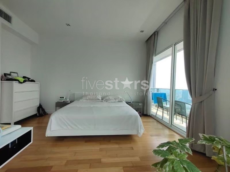 Condo spacieux de 3 chambres à l'étage supérieur à louer dans la région d'Asoke, photo 11