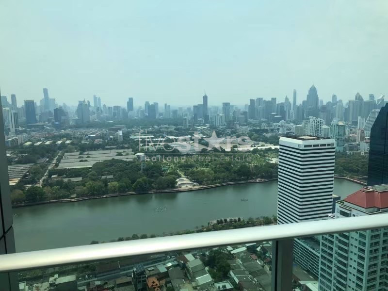 Condo spacieux de 3 chambres à l'étage supérieur à louer dans la région d'Asoke, photo 3
