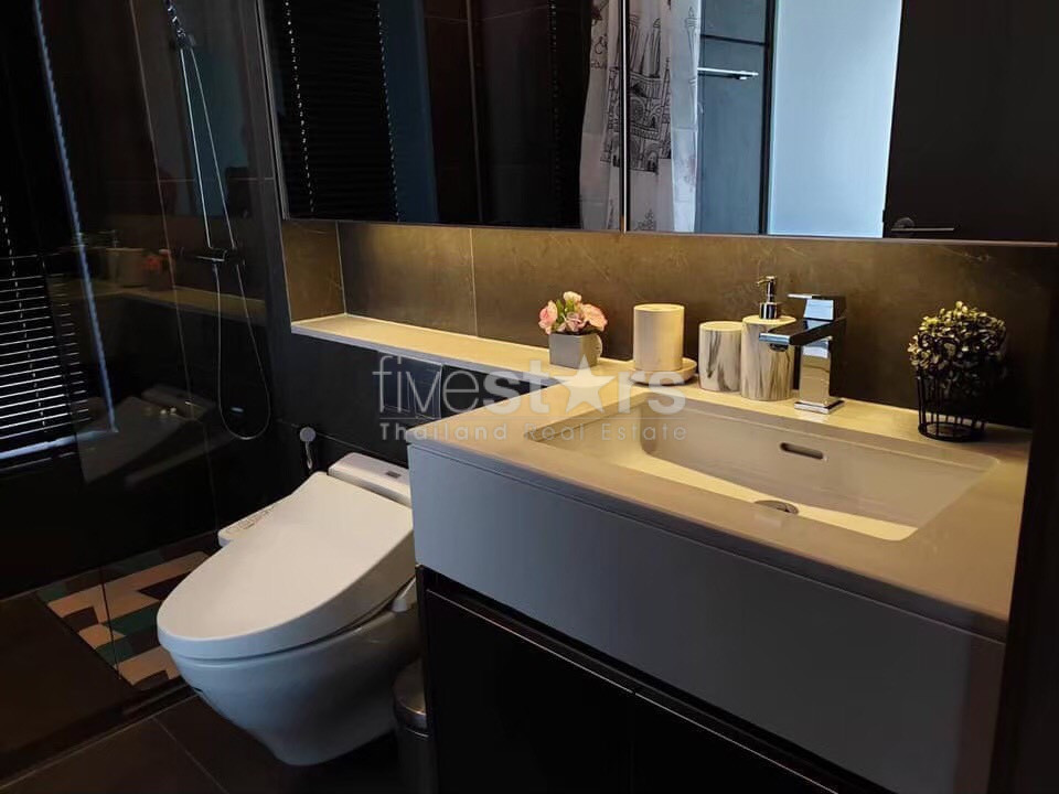 Luxury 1 bedroom condominium for rent in Asoke, photo 13