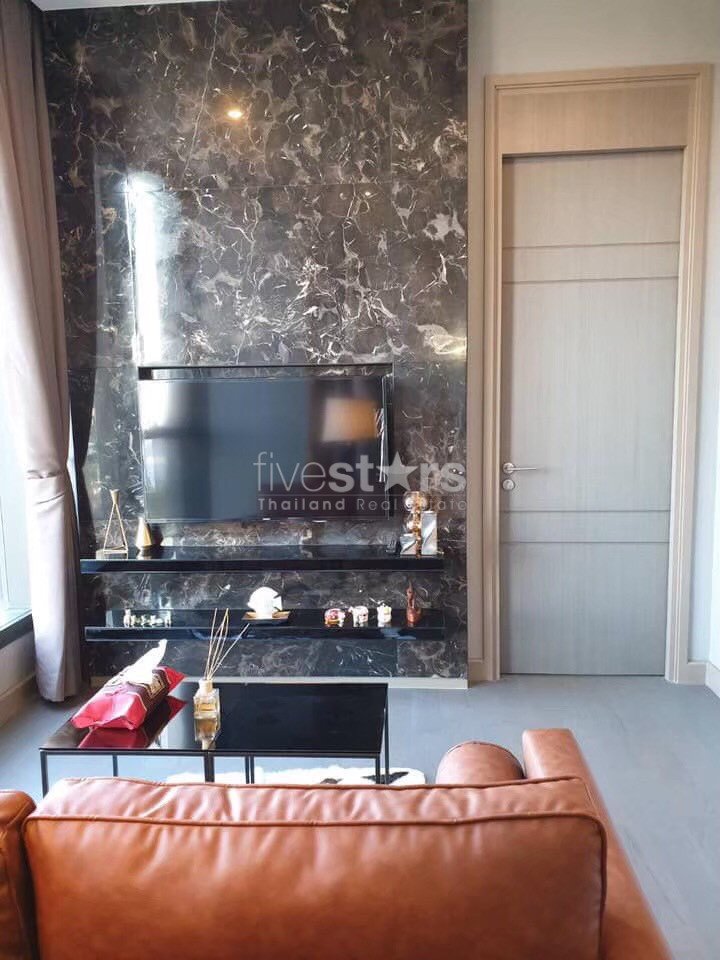 Luxury 1 bedroom condominium for rent in Asoke, photo 2