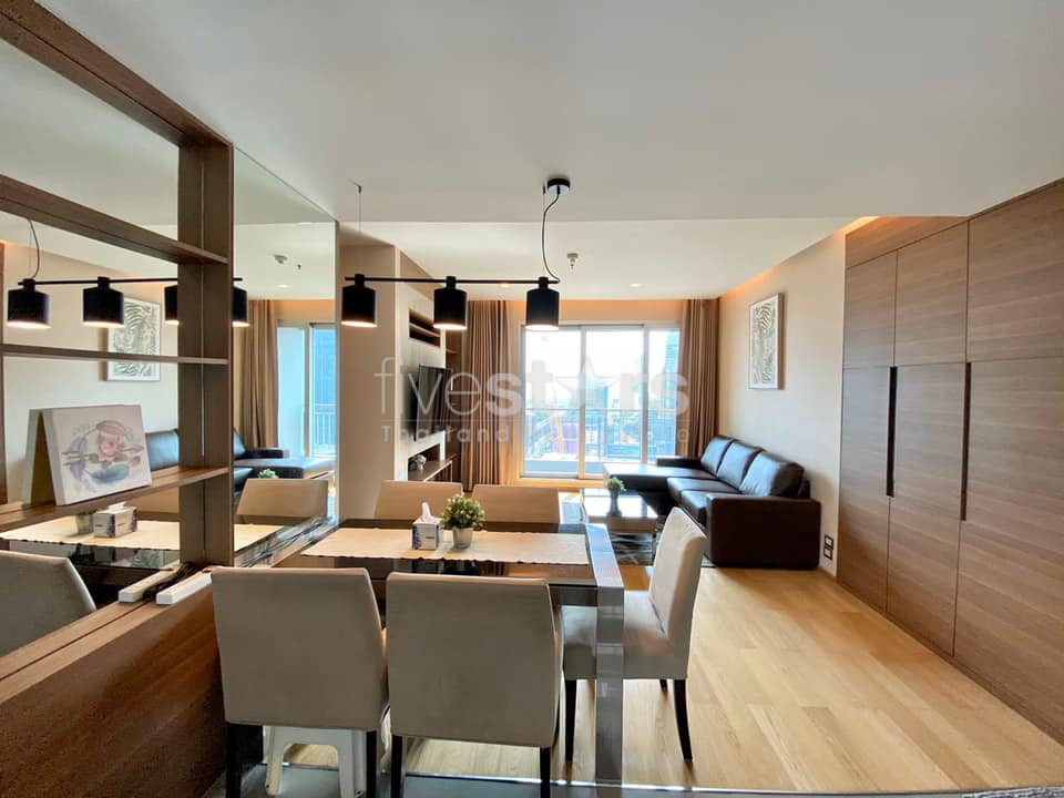 2 bedrooms condominium for rent close to MRT Petchburi station