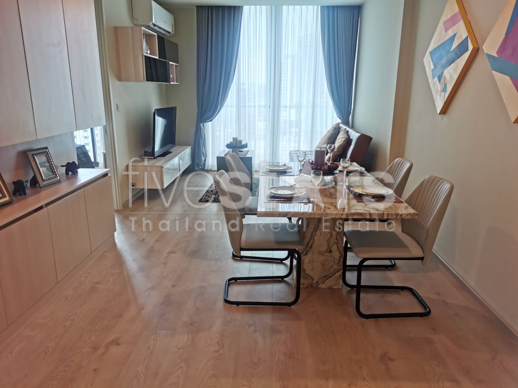2 bedroom brand new condo for rent close to Asoke BTS station