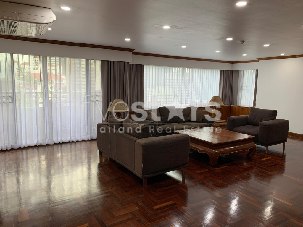 3 bedrooms condominium for rent close to BTS Asoke, photo 2