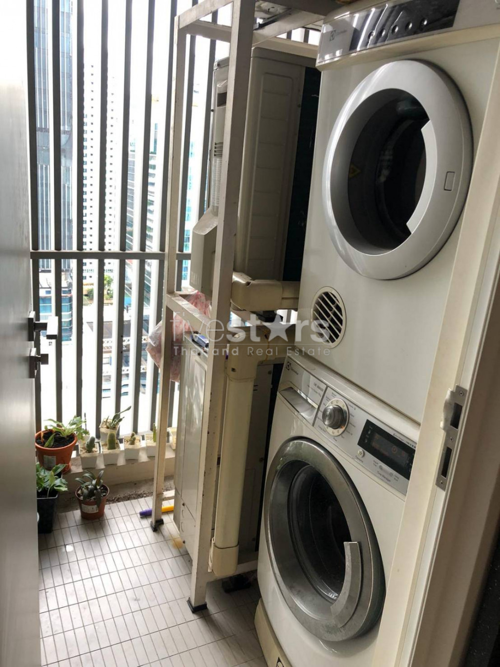 2 bedroom duplex open view condo for rent on Asoke, photo 17
