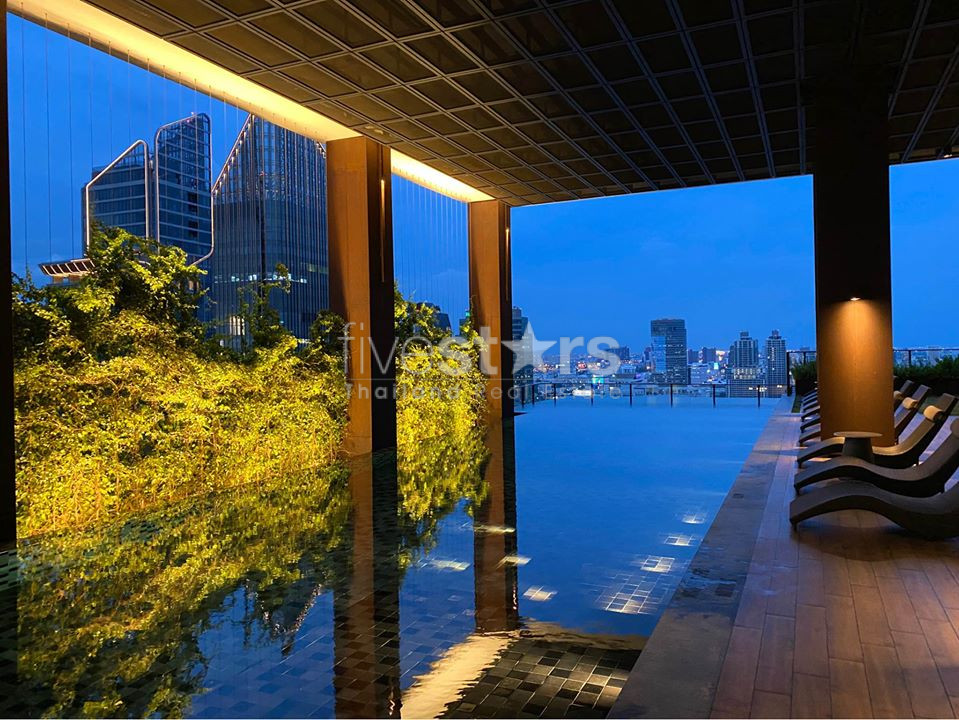 Appartement de standing de 2 chambres à vendre proche du MRT Petchaburi à Asoke., photo 13