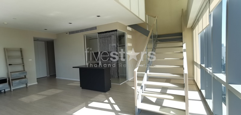 2 bedroom duplex open view condo for rent on Asoke, photo 13