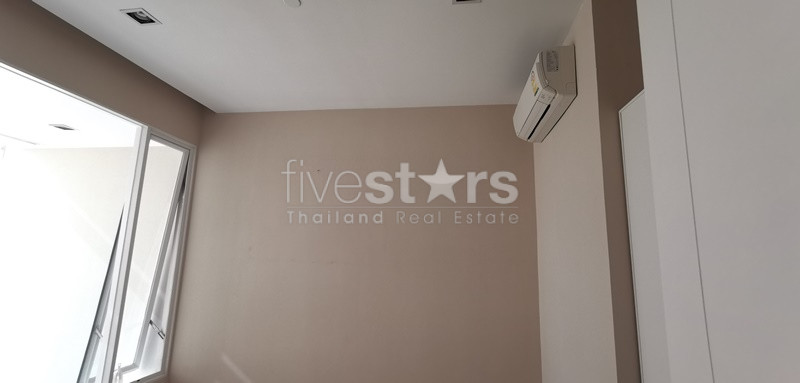 2 bedroom duplex open view condo for rent on Asoke, photo 11