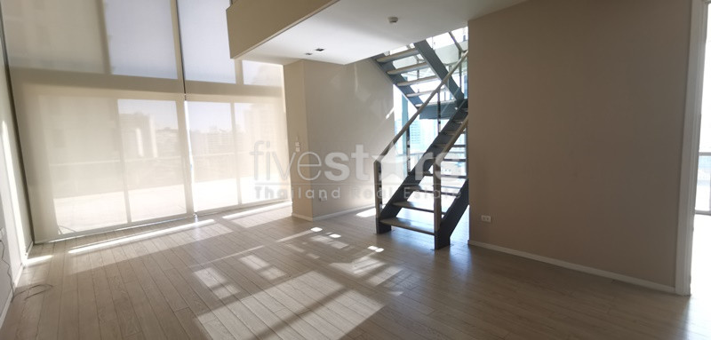 2 bedroom duplex open view condo for sale on Asoke, photo 2