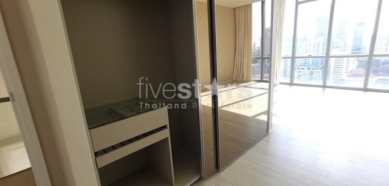 2 bedroom duplex open view condo for rent on Asoke, photo 13