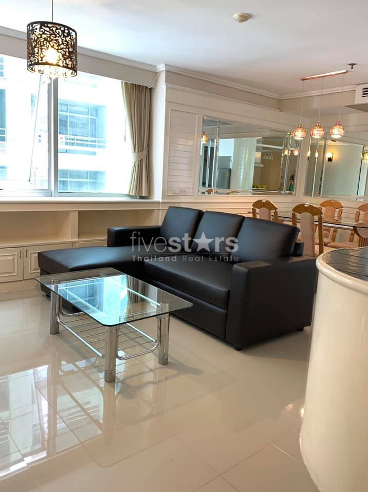2 bedroom furnished condominium near Asoke BTS and Sukhumvit MRT