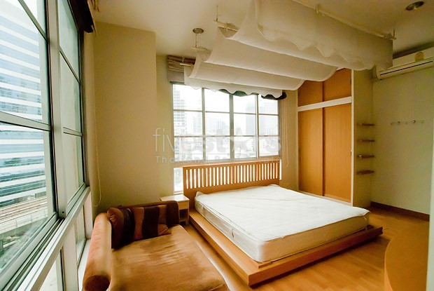 2 bedrooms condo for rent near BTS Asoke, photo 6