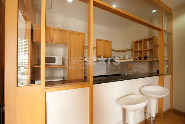 2 bedrooms condo for rent near BTS Asoke, photo 8