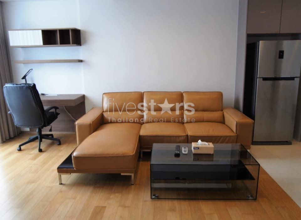 Condo 2 chambres à louer sur Nana à Asoke