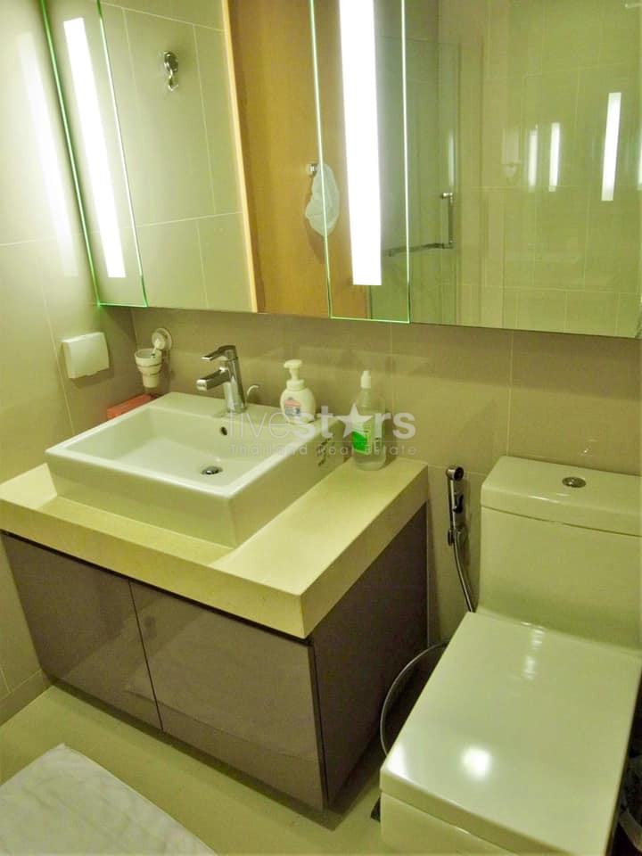 Condo 2 chambres à louer sur Nana à Asoke, photo 10