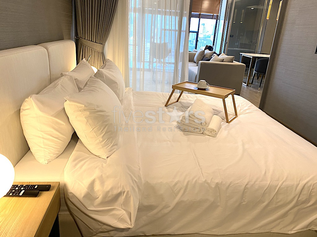 Appartement de standing avec 1 chambre à louer en face du parc Benjakitti, photo 15