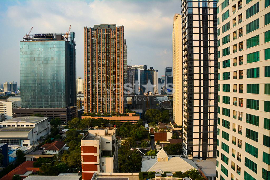 Appartement 1 chambre quartier Asok proche BTS, MRT et Airport Link