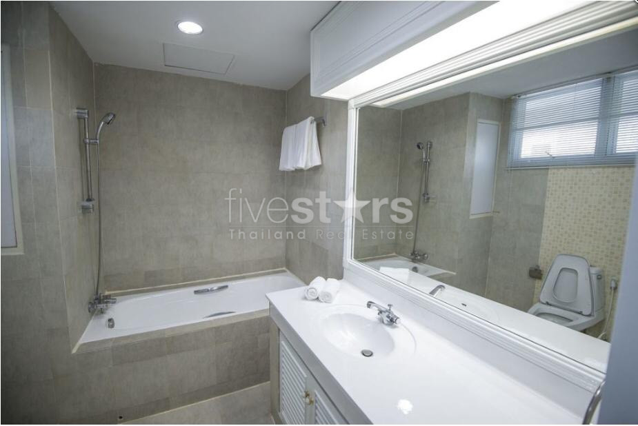 3 bedroom spacious condo for rent on Asoke to Phrom Phong, photo 8