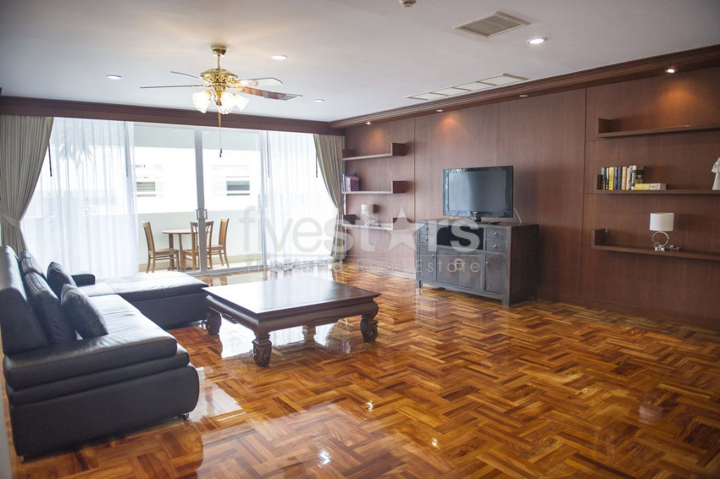 4 bedroom spacious condo for rent on Asoke to Phrom Phong, photo 2