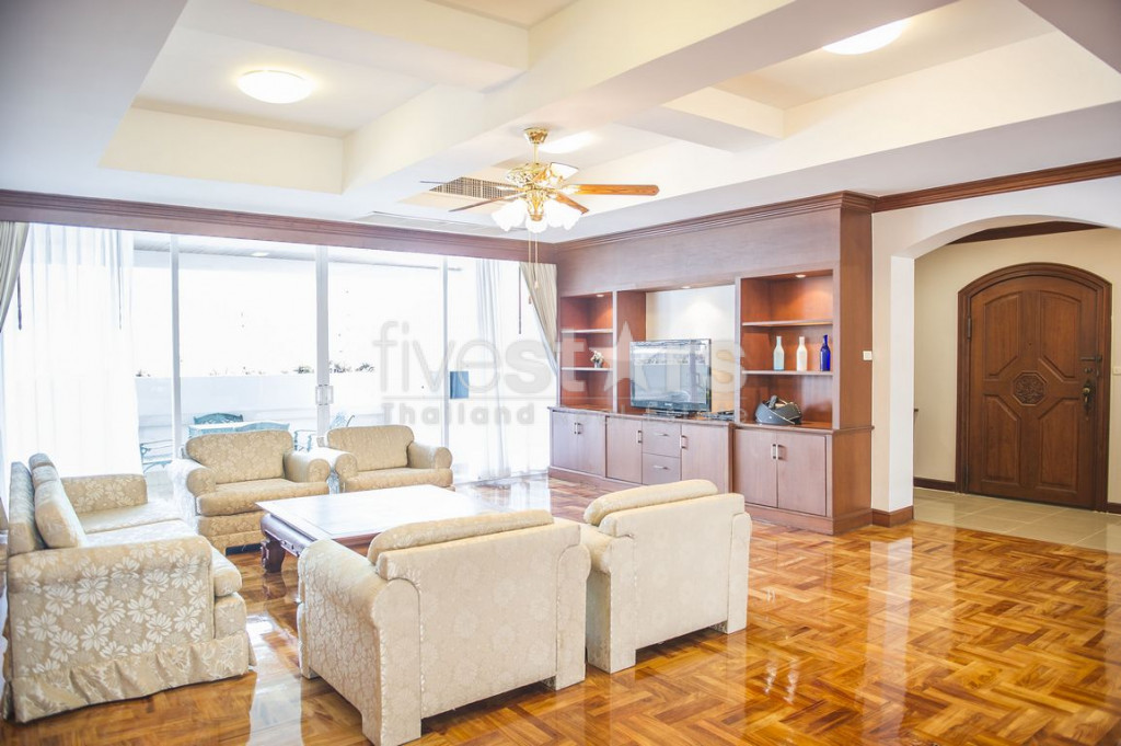 4 bedroom spacious condo for rent on Asoke to Phrom Phong, photo 3