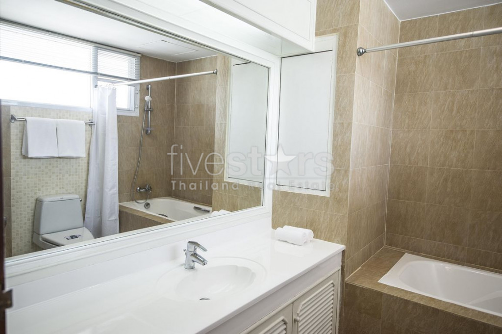4 bedroom spacious condo for rent on Asoke to Phrom Phong, photo 17
