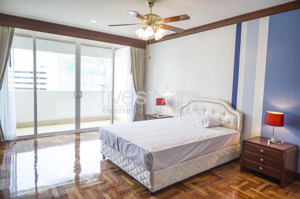 4 bedroom spacious condo for rent on Asoke to Phrom Phong, photo 10