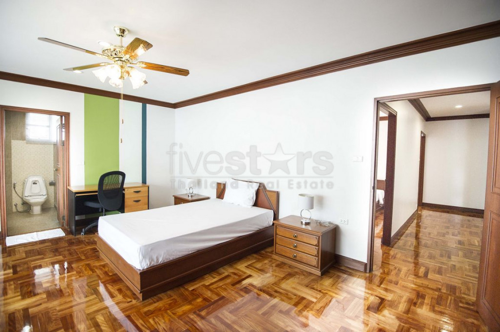 4 bedroom spacious condo for rent on Asoke to Phrom Phong, photo 9