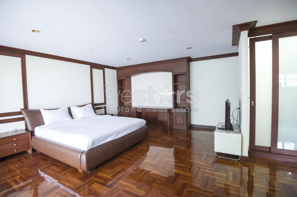 4 bedroom spacious condo for rent on Asoke to Phrom Phong, photo 6