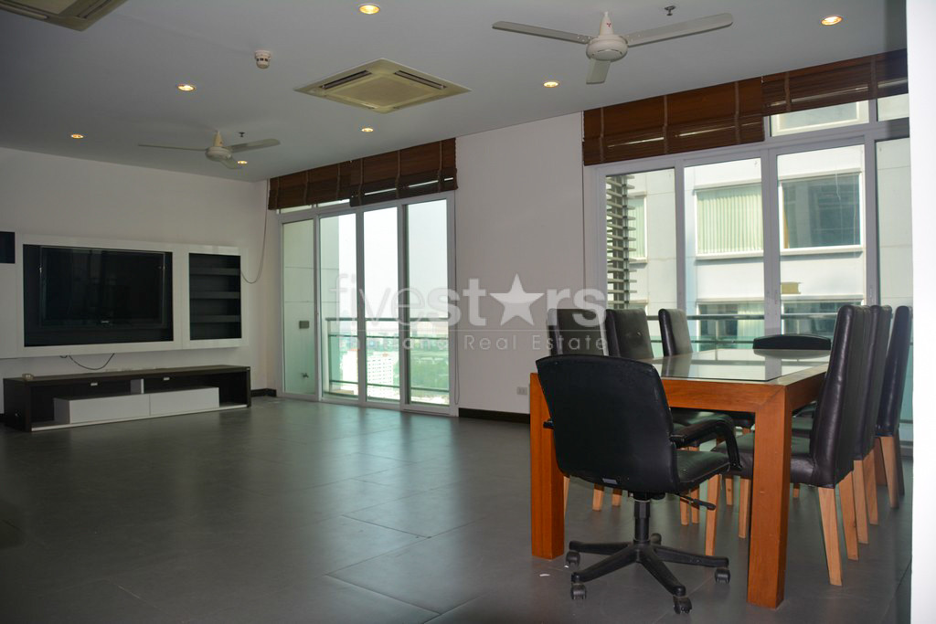 Grand appartement 4 chambres à seulement 500m de BTS Nana!, photo 2