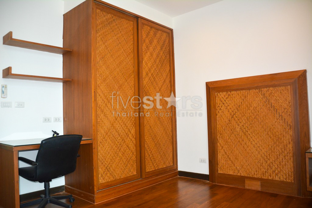 Grand appartement 4 chambres à seulement 500m de BTS Nana!, photo 11