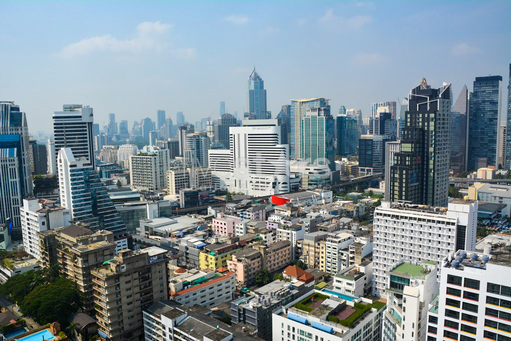 Grand appartement 4 chambres à seulement 500m de BTS Nana!