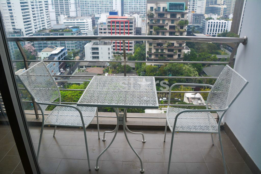 Duplex 2 chambres haut en étage proche BTS Asoke, photo 8