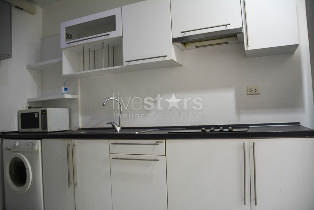 Duplex 2 chambres haut en étage proche BTS Asoke, photo 9