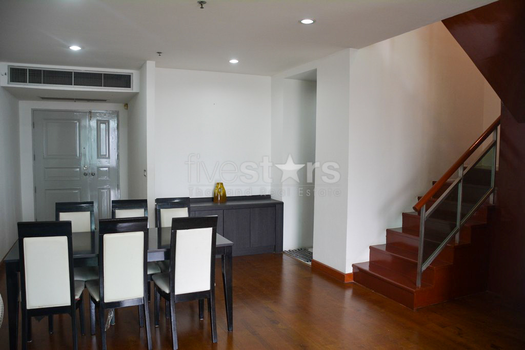 Duplex 2 chambres haut en étage proche BTS Asoke, photo 6