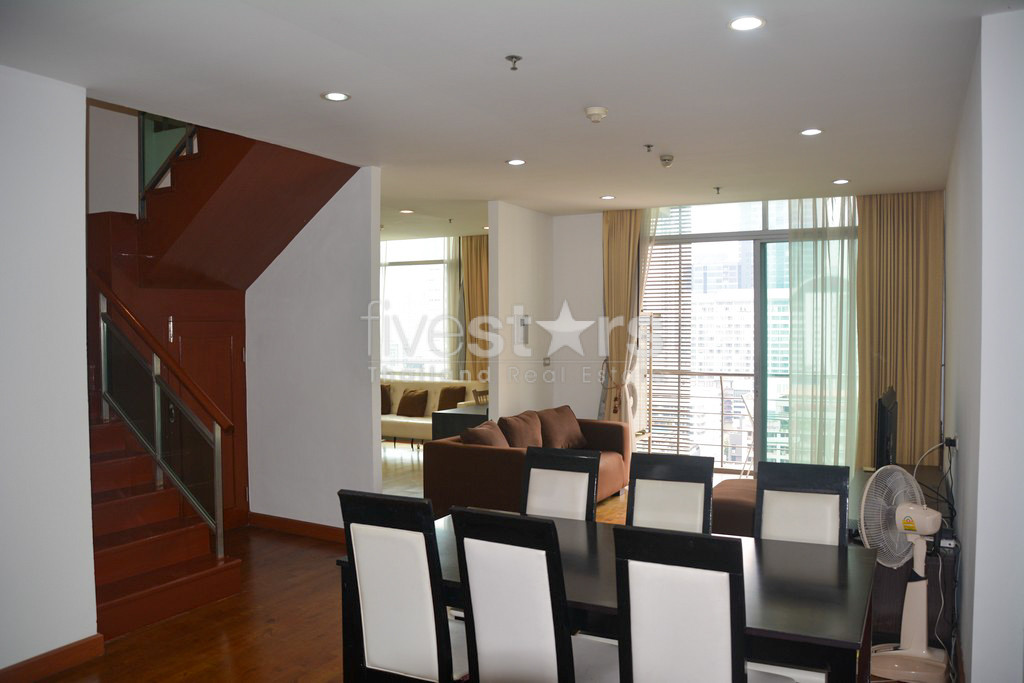 Duplex 2 chambres haut en étage proche BTS Asoke, photo 2