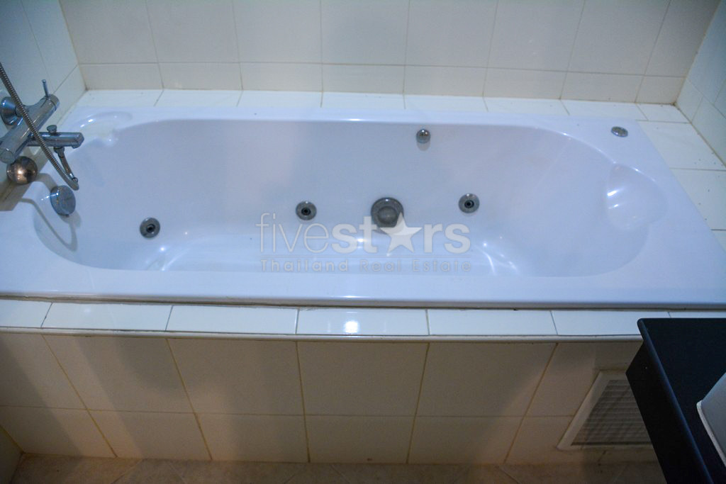 Duplex 2 chambres haut en étage proche BTS Asoke, photo 17