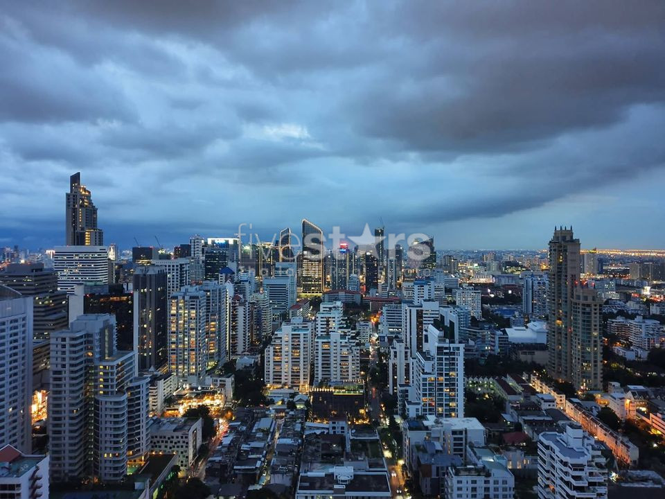 2 bedrooms condo for sale near BTS Asoke, photo 13