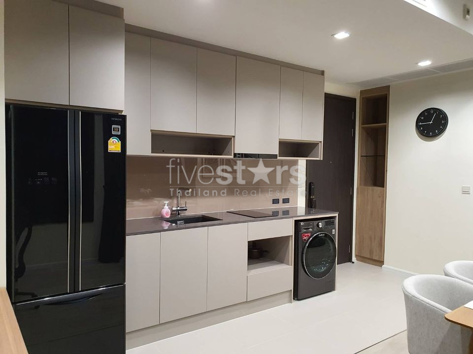 2 bedrooms condo for sale near BTS Asoke, photo 10