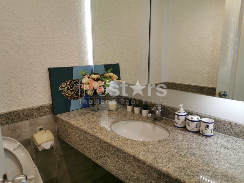 Appartement de 2 chambres spacieux à vendre proche BTS Asoke, photo 11