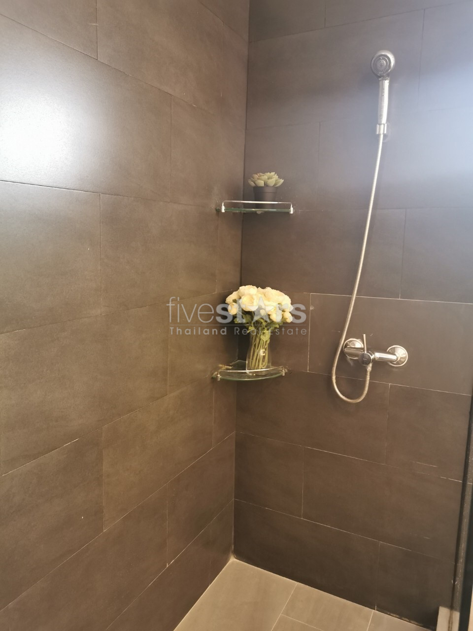 Appartement de 2 chambres spacieux à vendre proche BTS Asoke, photo 12